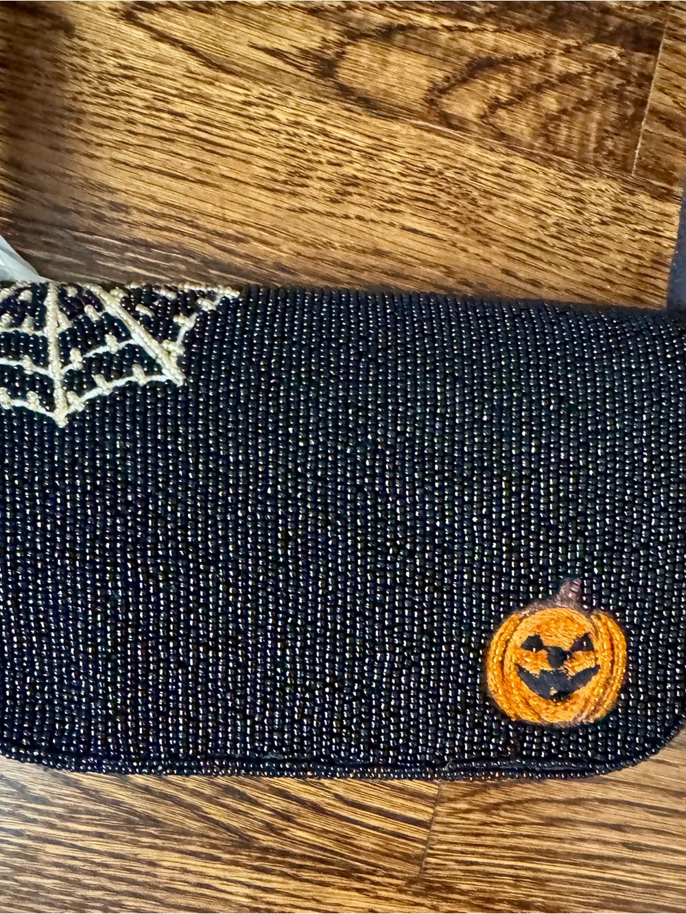 VIRAL Beaded Halloween Purse with Embroidered Dogs In Costumes - Picture 6 of 7